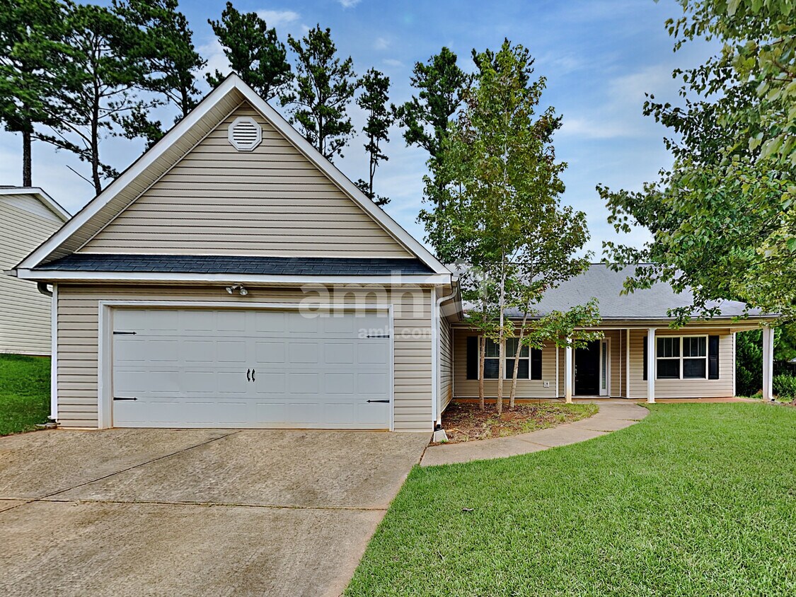 Foto principal - 303 Cole Creek Dr