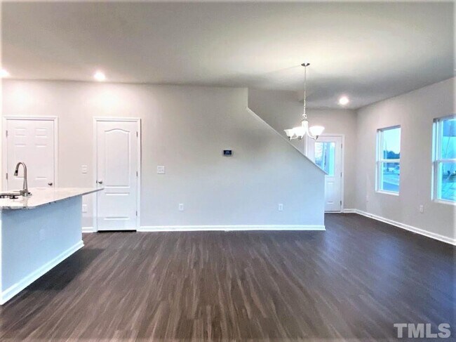 Building Photo - 4 Bedroom Single Family for Rent