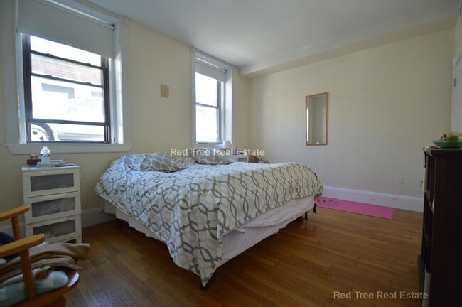 Building Photo - 12 Dean Rd