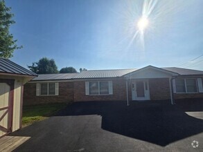 Building Photo - 275 Emerald Rd