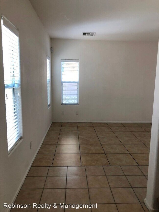 Foto del edificio - 4 br, 2.5 bath House - 4912 Crusoe Creek Ct.