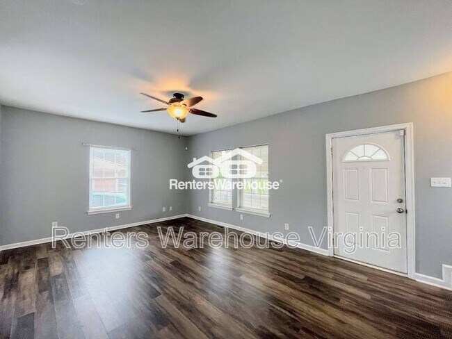 Foto del edificio - 227 Woodview Ave