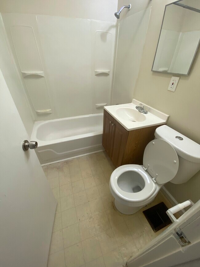 Building Photo - 3219 Rinda Ln