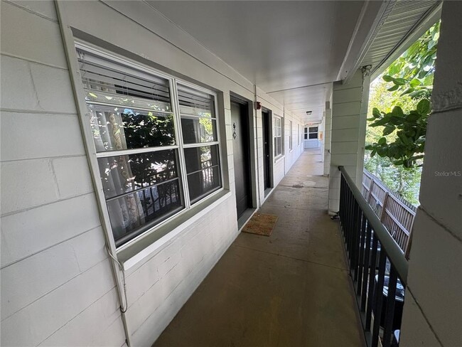 Building Photo - 5221 Bayshore Blvd