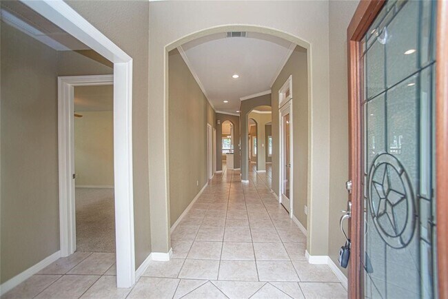 Building Photo - 69 La Costa Dr