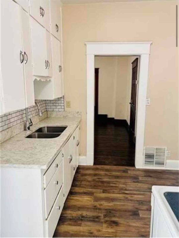 Building Photo - 59 S 11th St