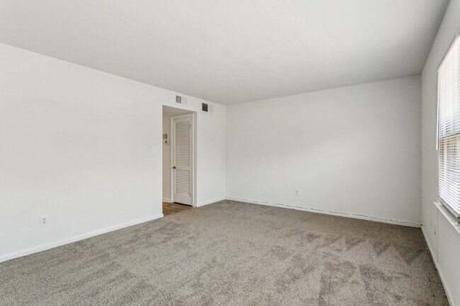 Foto del edificio - Cove Harbor Townhomes