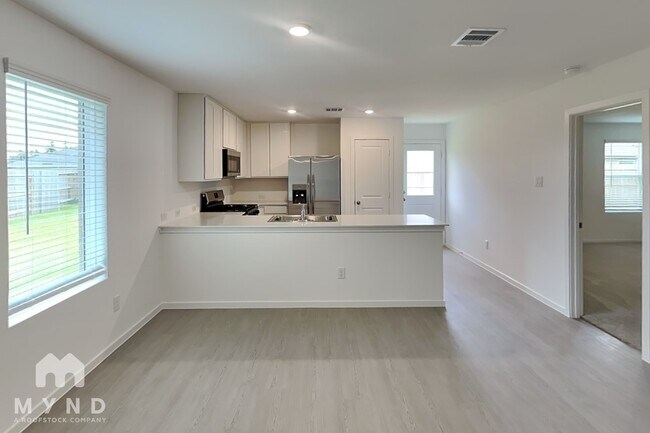 Building Photo - 904 Coperchiata Cir