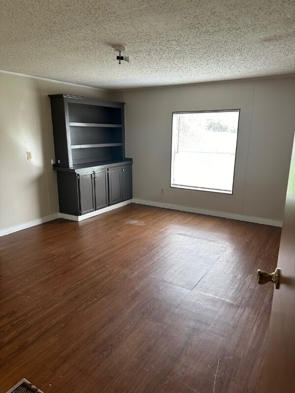 Building Photo - 315 Forest Creek Ln