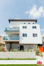 Building Photo - 1431 S Sherbourne Dr
