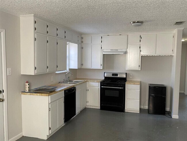 Building Photo - 117 E Prospect St