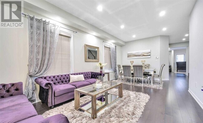 Photo du bâtiment - 14 Loomis Rd