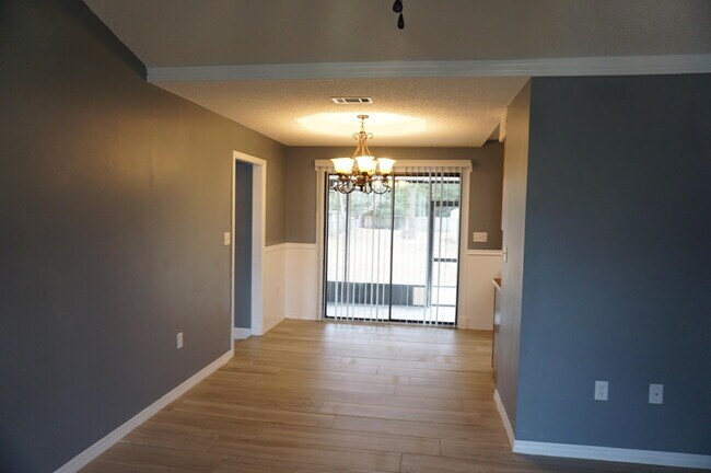 Foto del edificio - 331 Hudson Dr