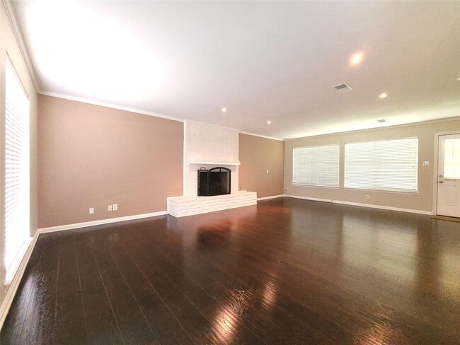 Building Photo - 6511 Pebble Beach Dr