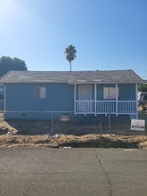 Building Photo - 4328 E Myrtle St