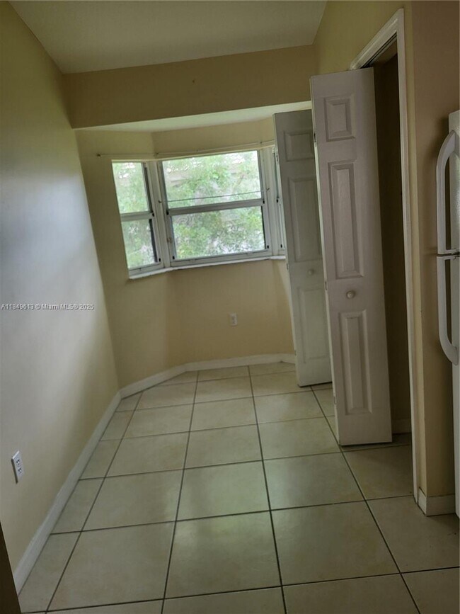 Foto del edificio - 1250 SE 28th Ct