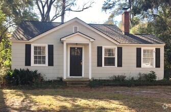 Building Photo - 105 Academy Way