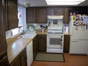Building Photo - 1154 SW Fairhaven Dr