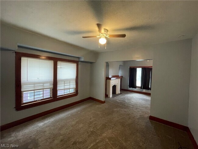 Foto del edificio - 4159 E 111th St