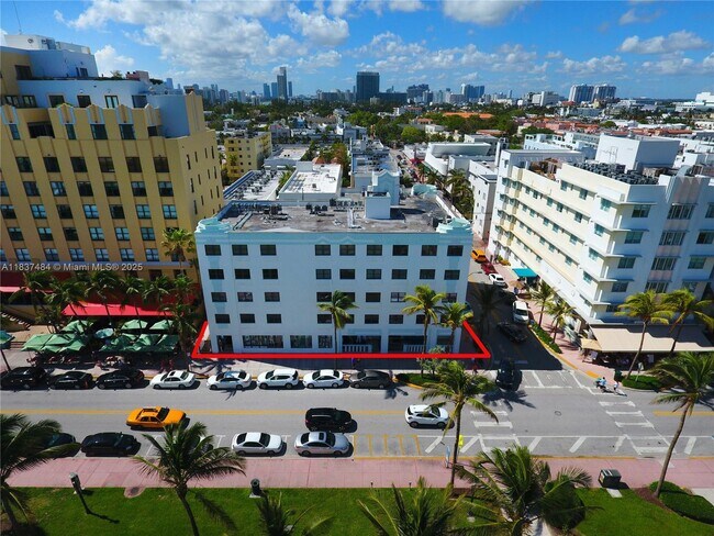Foto del edificio - 1390 Ocean Dr