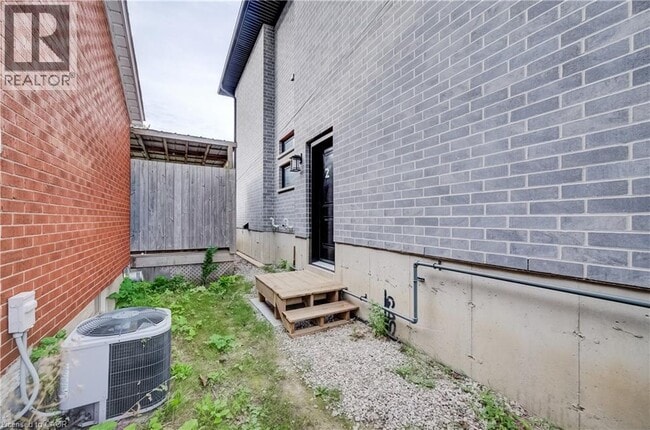 Building Photo - 575 Guelph St