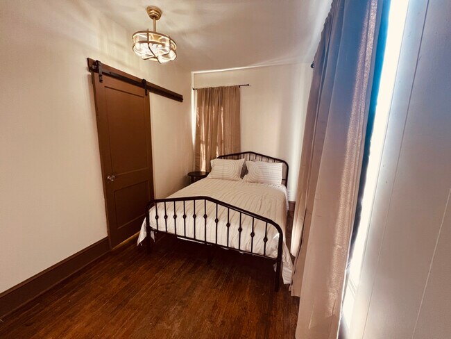 Foto del edificio - 58 Dickenson St