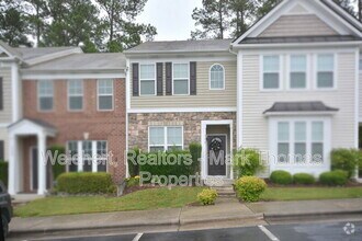 Building Photo - 100 Stratford Lakes Dr