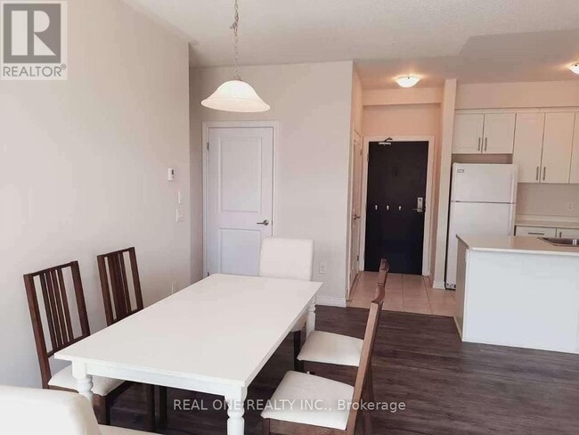 Building Photo - 275 Littlewood Dr