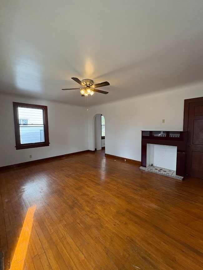 Building Photo - Two bedroom two bathroom home for rent