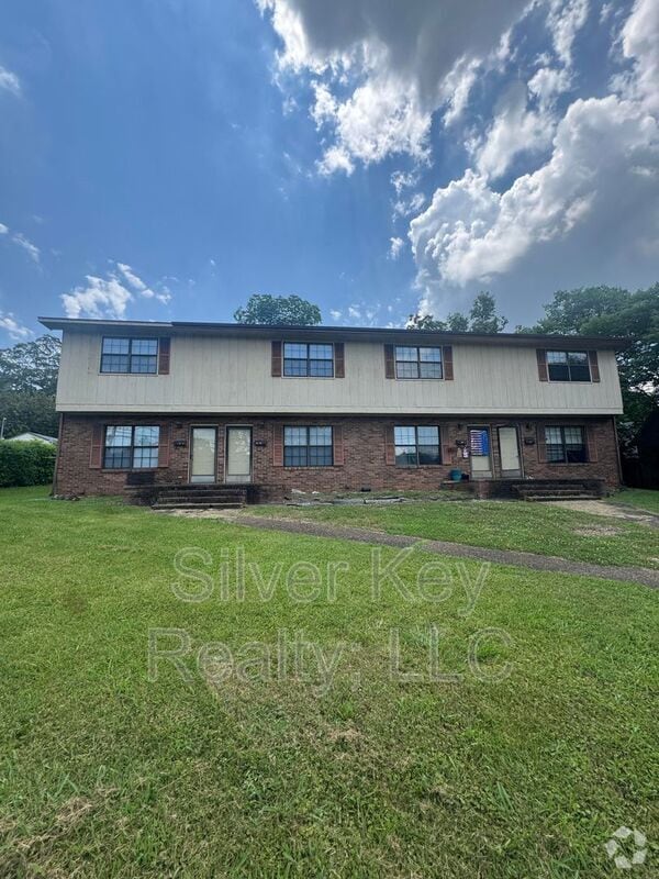 Building Photo - 611 Ingleside Ave