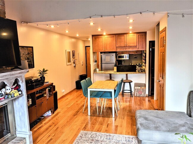 Foto del edificio - 2660 N Halsted St