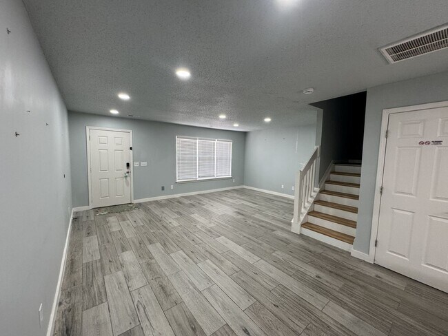 Building Photo - ***Coming soon***