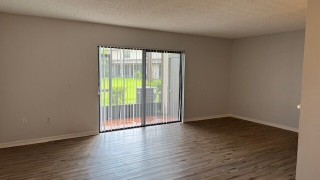 Foto del edificio - 2805 Rhonda Ln