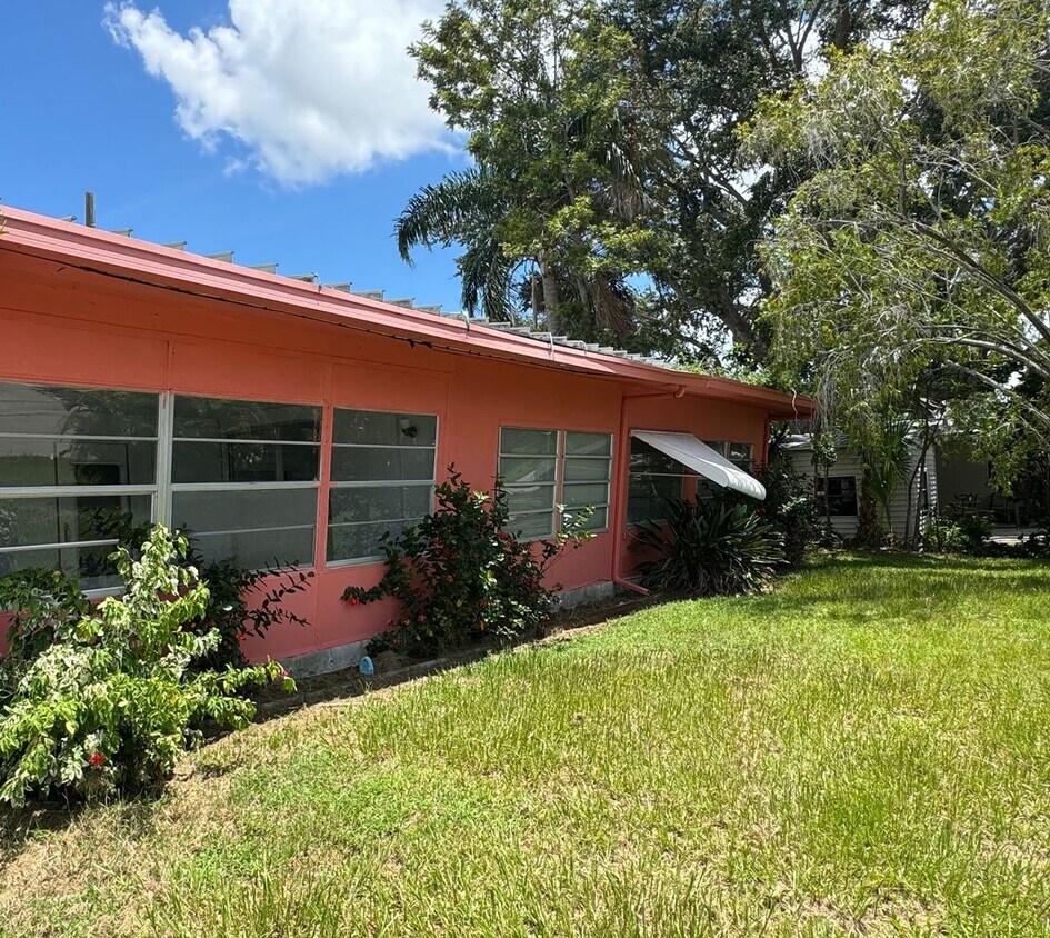 Primary Photo - Spacious 2-Bed/2-Bath Mobile Home for Rent!