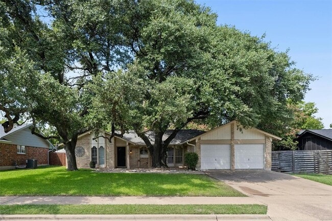 Building Photo - 1010 Red Cliff Dr