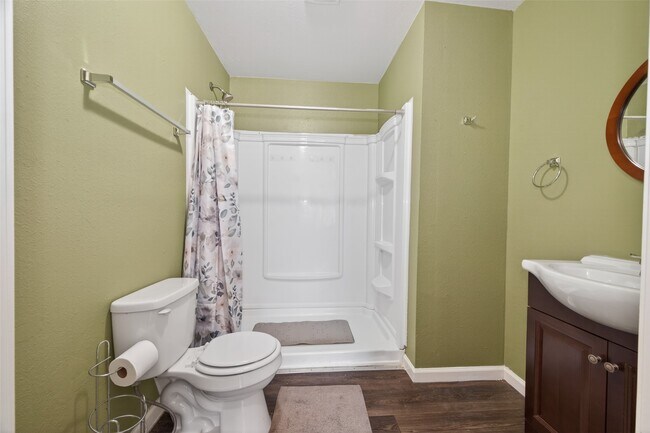 Foto del edificio - 709 Center St