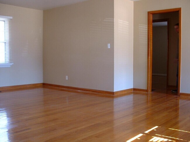 Foto del edificio - 1209 Windsor Way