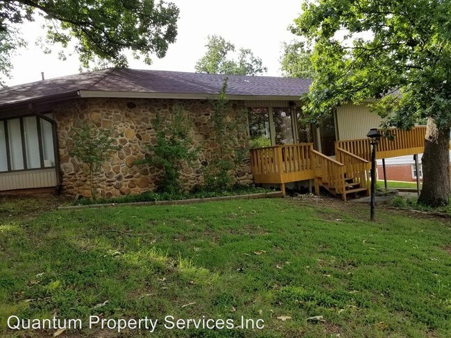 Building Photo - 3 br, 3 bath House - 10 OLD GREENWOOD LANE