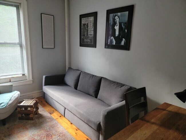 bedroom 2 - 214 Bradhurst Ave