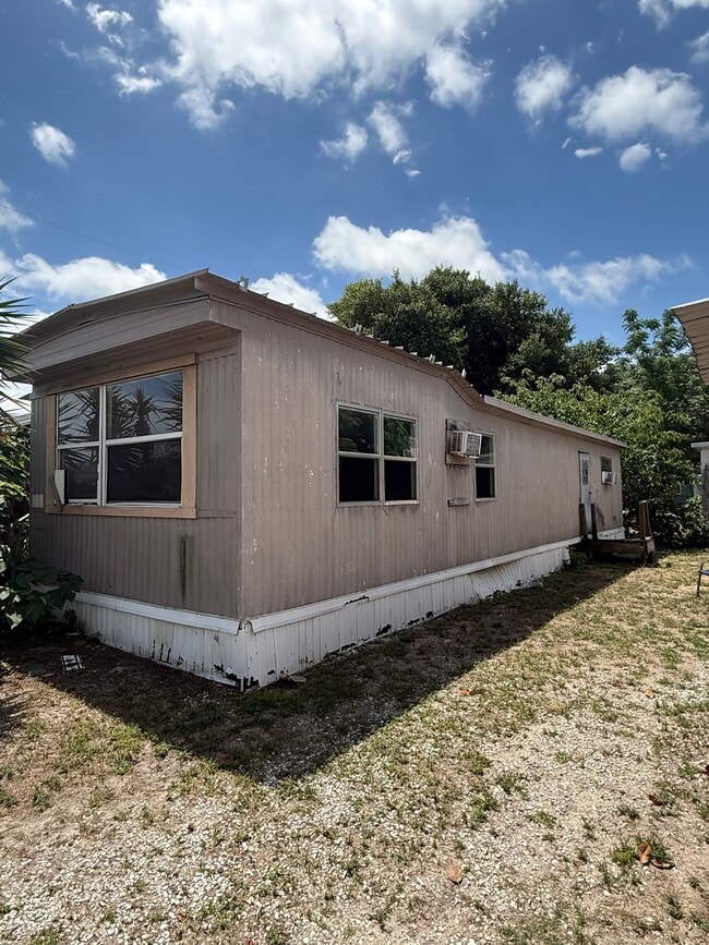 Building Photo - 920 Boardwalk Ln