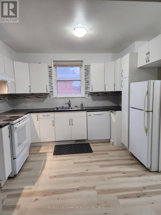 Photo du bâtiment - 25 W 4th St