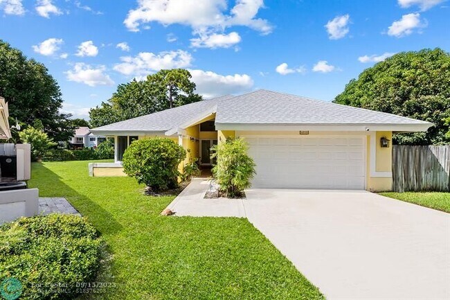 Foto del edificio - 6714 Sweet Maple Ln