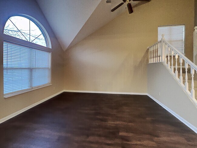 Building Photo - 10604 Magenta Drive