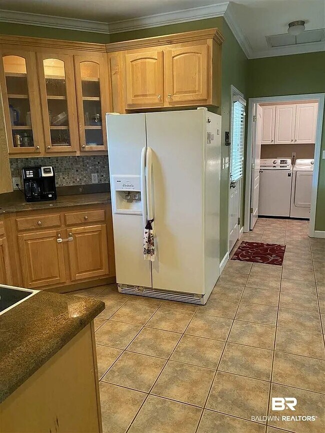 Foto del edificio - 106 Riveroaks Dr