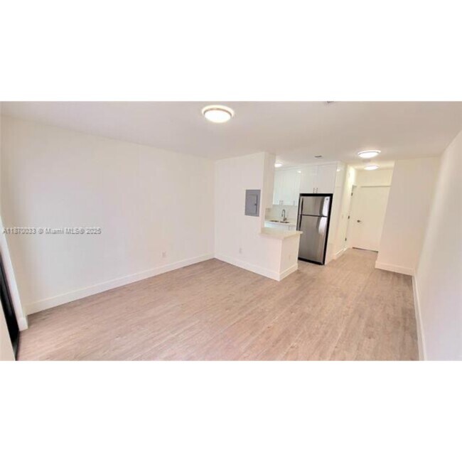 Foto del edificio - 681 NW 30th St