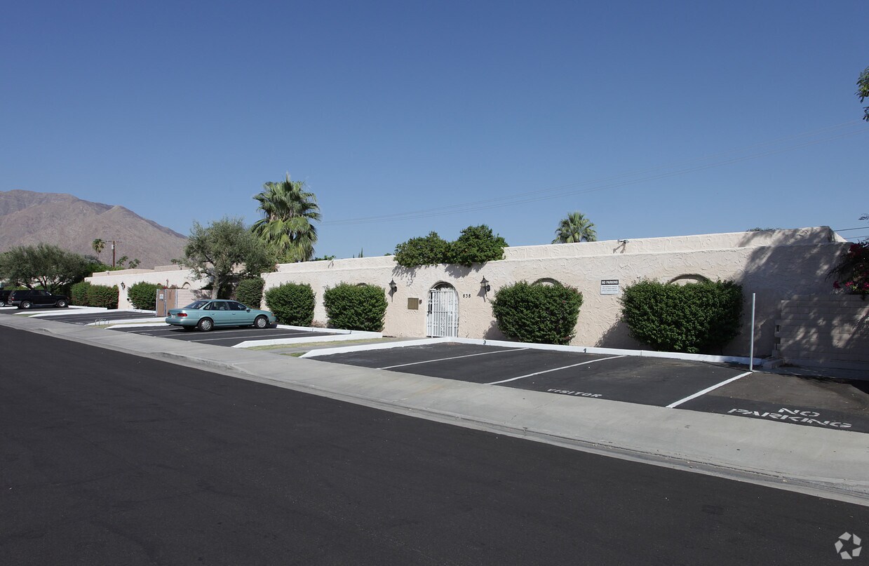 Primary Photo - 816-838 E Cottonwood Rd