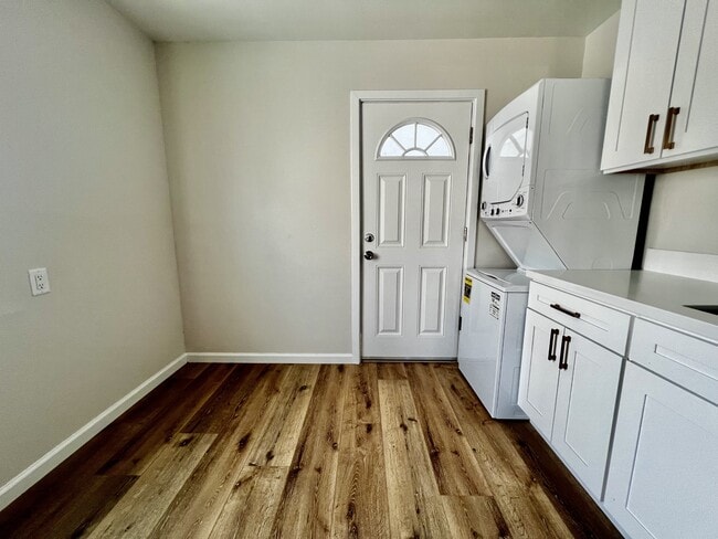 Foto del edificio - 3313 Clairemont Mesa Blvd