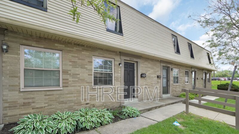 Primary Photo - 4227 Morsetown Ct S
