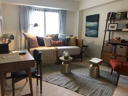 Foto del edificio - 7900 River Rd