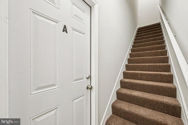 Building Photo - 750 Reservoir St